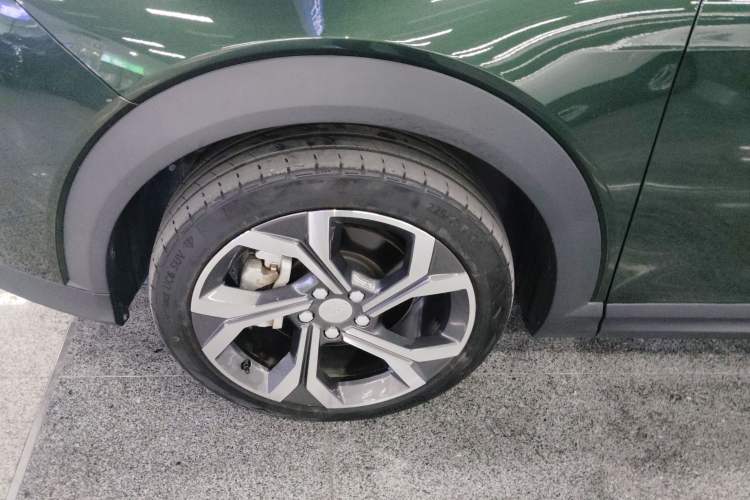 Used Lynk & Co 06 EM-P 2023 1.5T Remix PHEV Hero
