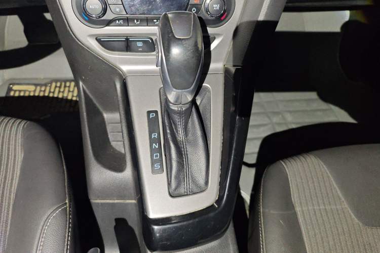 Used Ford Focus 2012 Hatchback 1.6L Automatic Fashion Edition