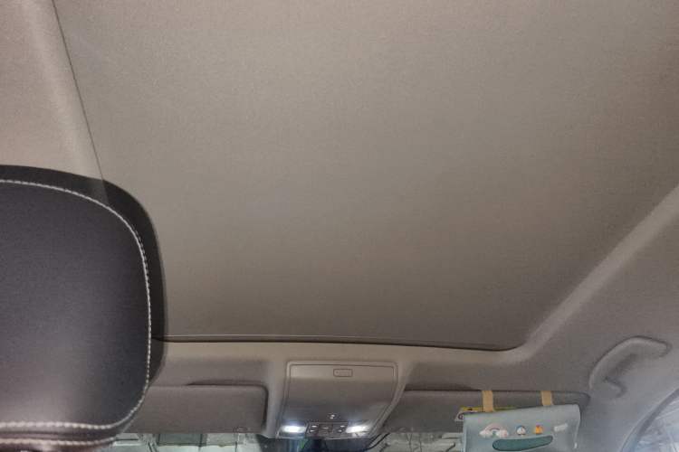 Used Volkswagen Tiguan L 2018 330TSI Automatic Two-Wheel Drive Luxury Edition Headliner