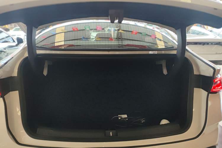 Used BYD Seal 06 New Energy 2024 DM-i 80KM Luxury Model Trunk