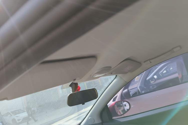 Used Chery Little Ant 2022 Restyled Version Sweet Pink Edition Low-Sugar Version Lithium Iron Phosphate Battery 30.7 kWh 30 kW 301 km Headliner