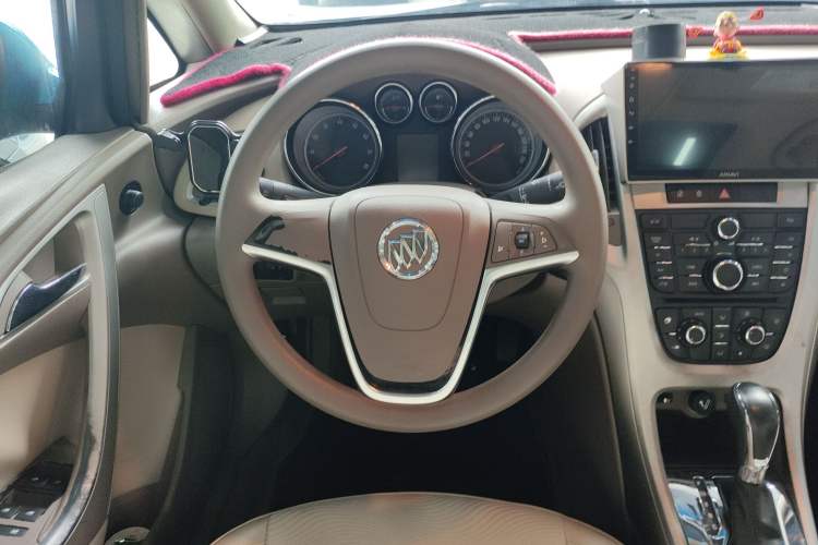 Used Buick GT 2012 GT 1.6L Automatic Fashion Edition Steering Wheel