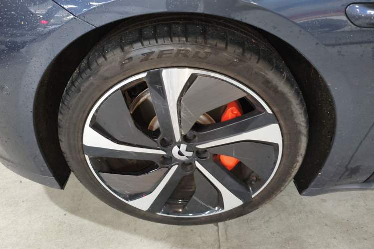 Used Nio ET7 2022 100 kWh Left Front Wheel Hub