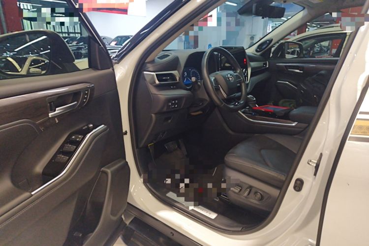 Used Toyota Highlander 2023 2.5L Smart Electric Hybrid Dual-Motor All-Wheel-Drive Supreme Edition – 7 Seats Driver Seat