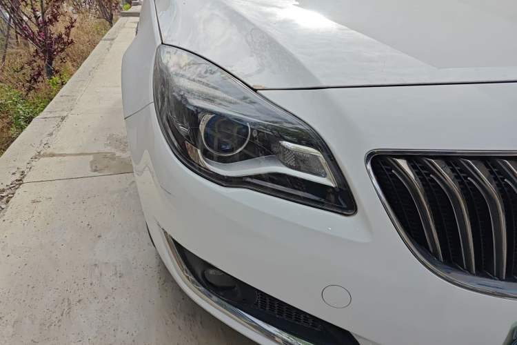 Used Buick Regal 2015 2.0L Leading Fashion Edition