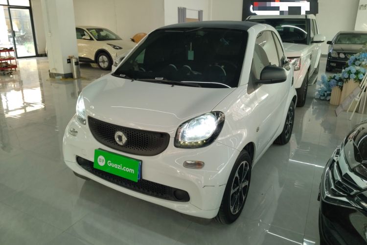 Used smart fortwo 2015 1.0L 52 kW hardtop Dynamic version