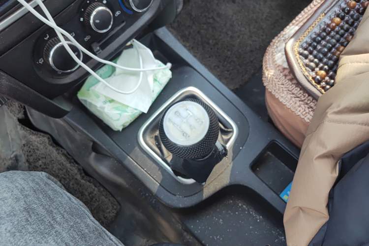 Used CHANGAN KAICHENG Shenqi F30 2018 1.5L Standard Version with Air Conditioning and Extended Wheelbase – DAM15L Gear Lever