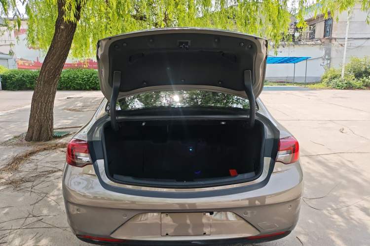 Used Buick Regal 2017 30H Elite Version
