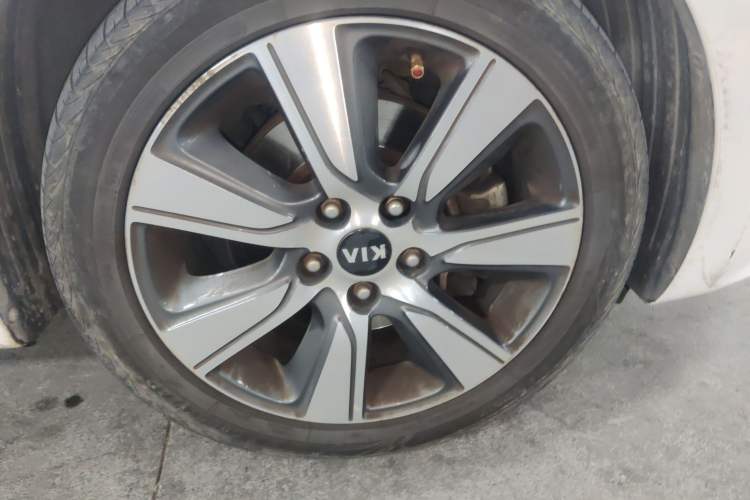 Used Kia K4 2014 1.6T Automatic Turbo Right Front Wheel Hub