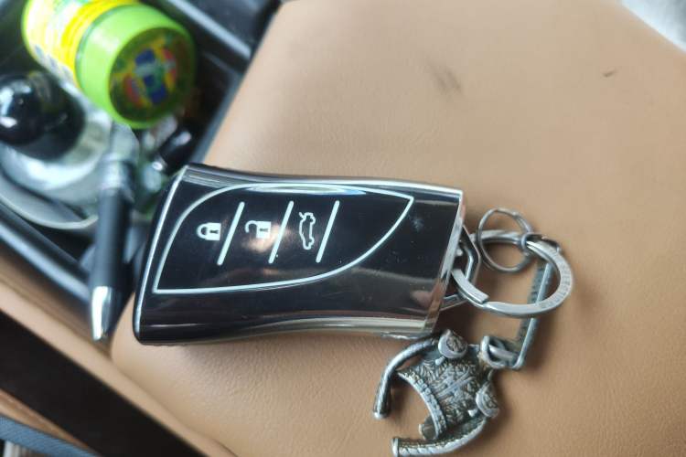 Used Lexus ES 2018 200 Luxury Edition China V Standard Vehicle Key