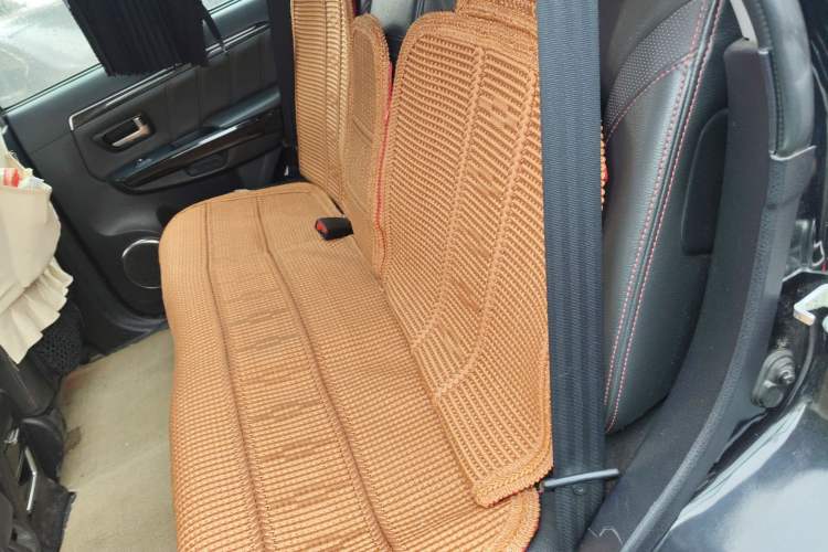 Used Haval H5 Classic 2015 2.0T Manual Two-Wheel Drive Elite Version
