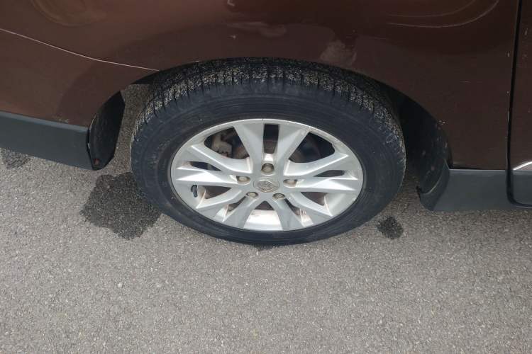 Used Baojun 730 2014 1.5L manual Comfort ESP version 7 seats
