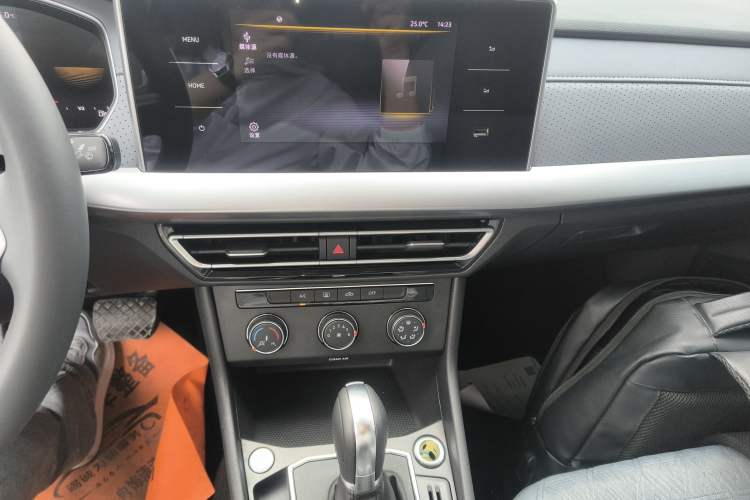 Used Volkswagen Lavida 2023 300TSI DSG Full-Comfort Edition
