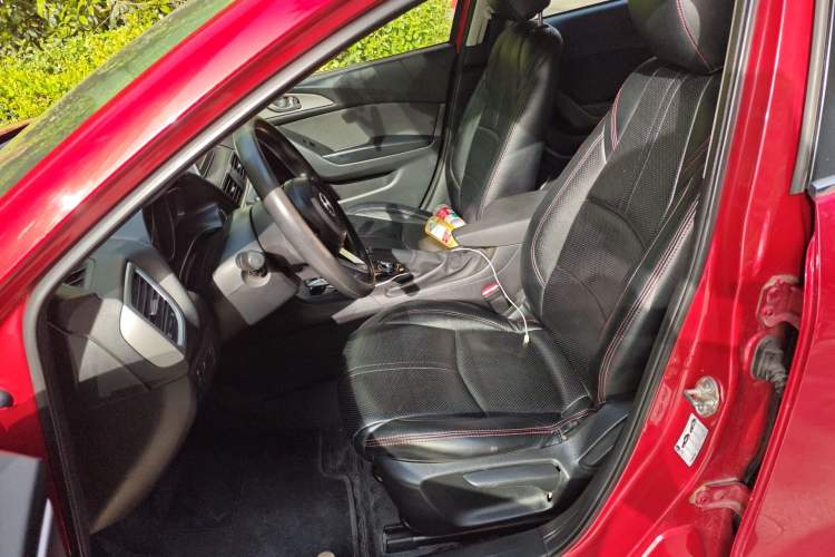 Used Mazda 3 Axela 2017 Sedan 1.5L Automatic Comfort Model Emission Standard China V
