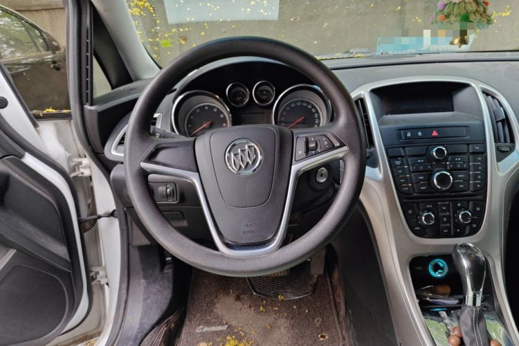 Used Buick GT 2014 XT 1.6L Automatic Fashion Edition Steering Wheel