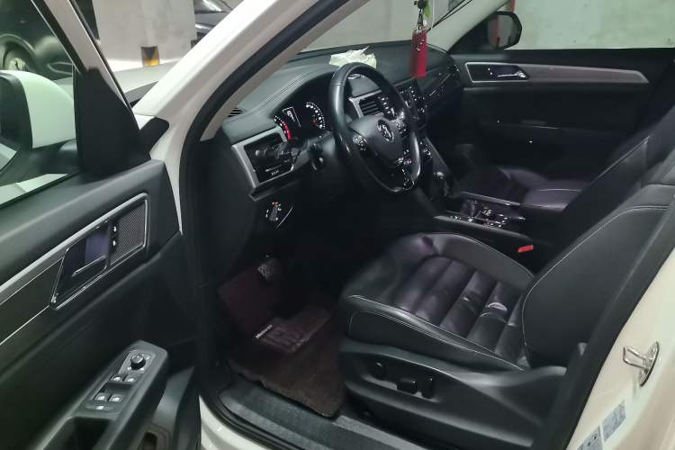 Used Volkswagen Teramont 2017 530 V6 Four-Wheel Drive Luxury Edition Interior 3