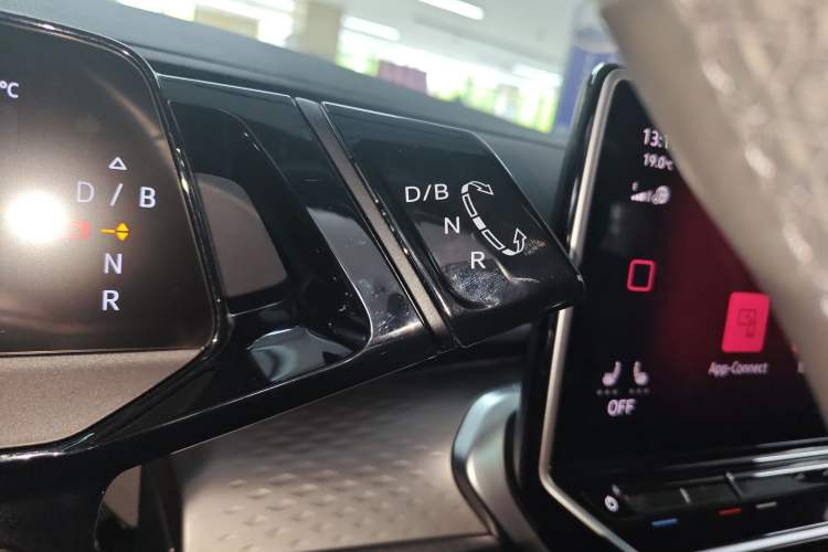 Used Volkswagen ID.6 X 2023 Upgraded Model Ultra-Long Range Version Gear Lever