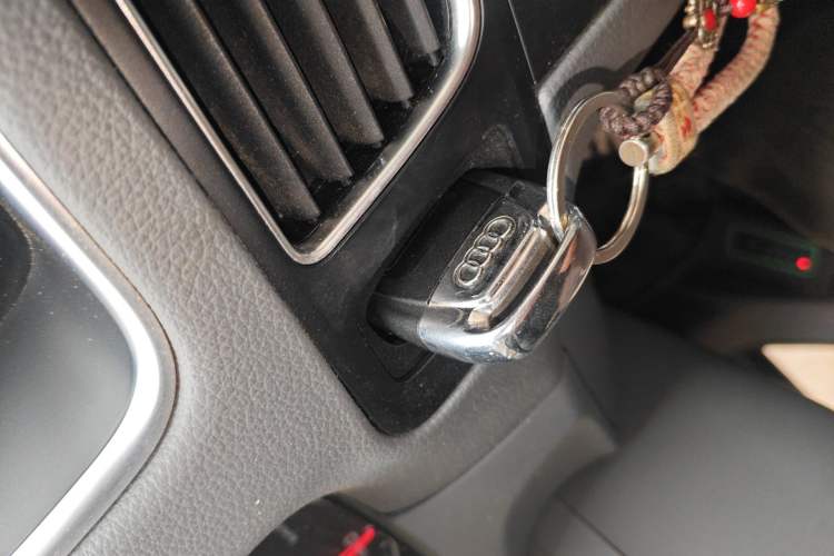 Used Audi Q5 2016 40 TFSI Trendy Edition Vehicle Key