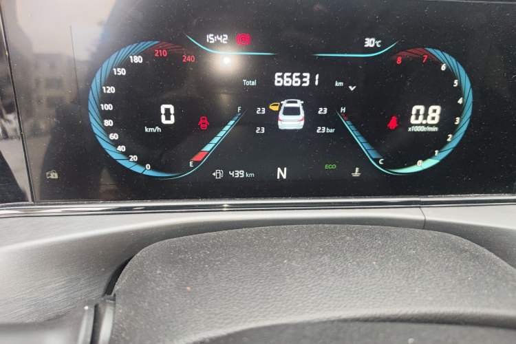 Used CHANGAN Eado 2022 PLUS 1.6L GDI CVT Luxury Model Odometer Close Up