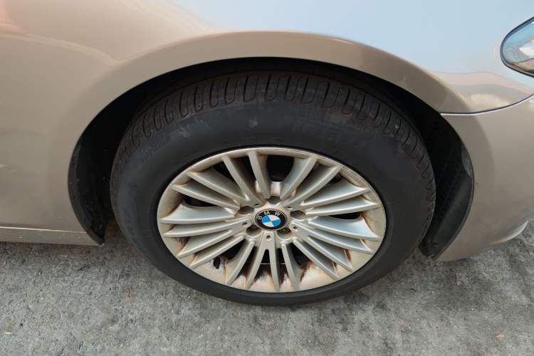 Used BMW 5 Series 2014 525Li Leading Model
