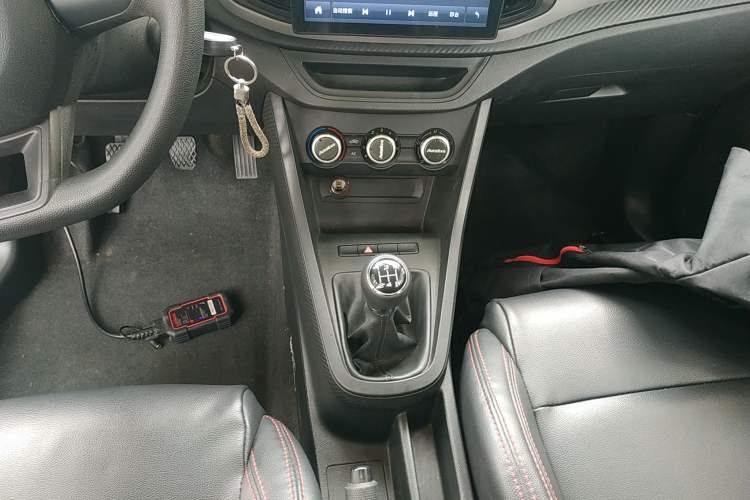 Used MG 3 2017 1.3L Manual Premium Comfort Edition Gear Lever