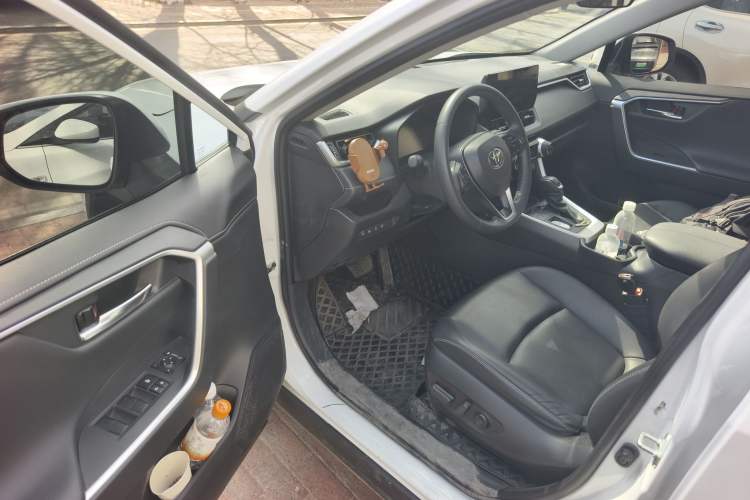 Used Toyota RAV4 2023 2.0L CVT Two-Wheel Drive 20th Anniversary Platinum Edition