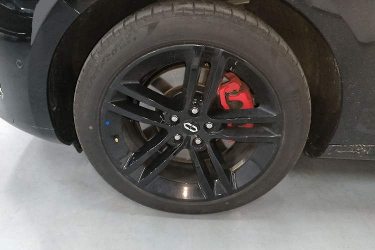 Used Hima AITO M5 2025 Extended-Range Ultra Rear-Wheel-Drive Version Left Front Wheel Hub