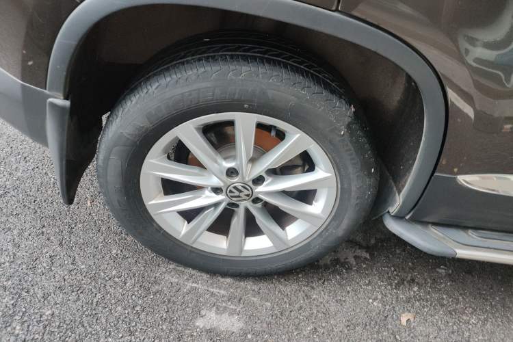 Used Volkswagen Tiguan 2015 1.8TSI Automatic All-Wheel Drive Style Vision Edition Exterior 5