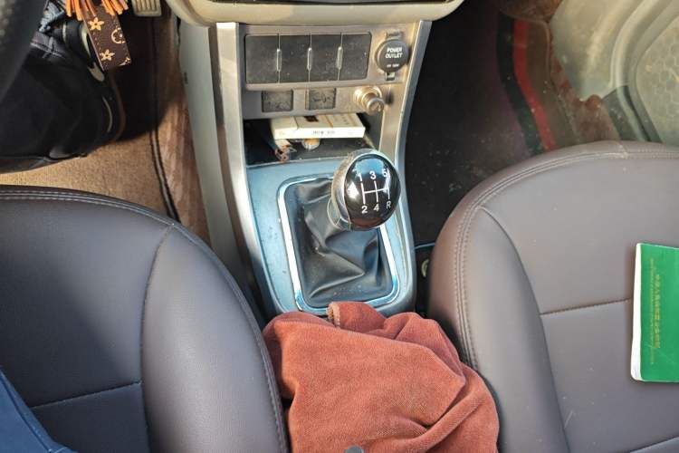 Used Geely Auto Classic Emgrand 2013 Sedan 1.5L Manual Entry-Level Model Gear Lever