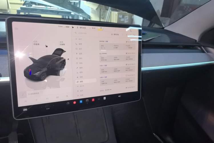 Used Tesla Model Y 2023 Rear-Wheel-Drive Version
