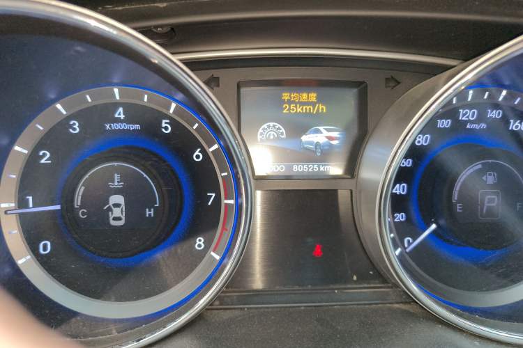 Used Hyundai Sonata 2013 2.4L Automatic Leading Edition China IV Standard Odometer Close Up