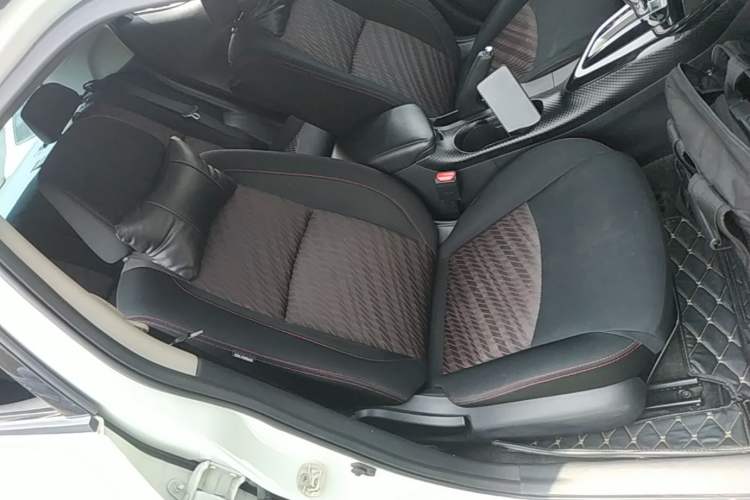 Used Nissan Lannia 2016 1.6L CVT Smart Cool Edition Right Front Seat