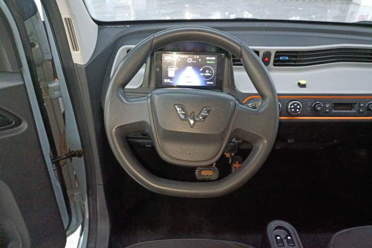 Used Wuling Hongguang MINIEV 2020 Enjoy Edition Lithium-Ion Battery Steering Wheel