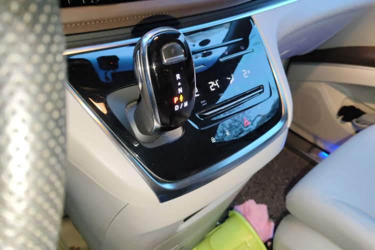 Used Buick GL8 2021 Land Cruiser Executive Class 652T Comfort Model
