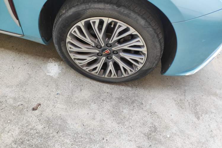 Used Hongqi H5 2023 1.5T HEV Smart Connect Flagship Edition Right Front Wheel Hub