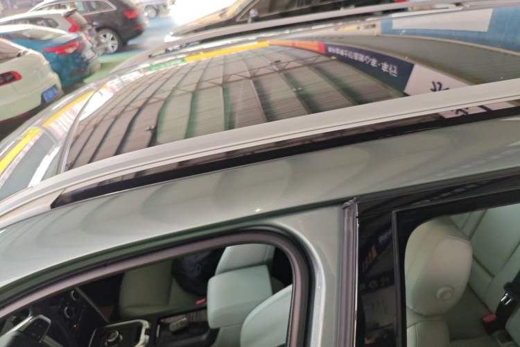 Used Land Rover Discovery Sport 2019 240 PS SE Version China VI Standard