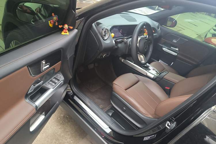 Used Mercedes-Benz GLB 2024 Refresh GLB 220 Dynamic Edition