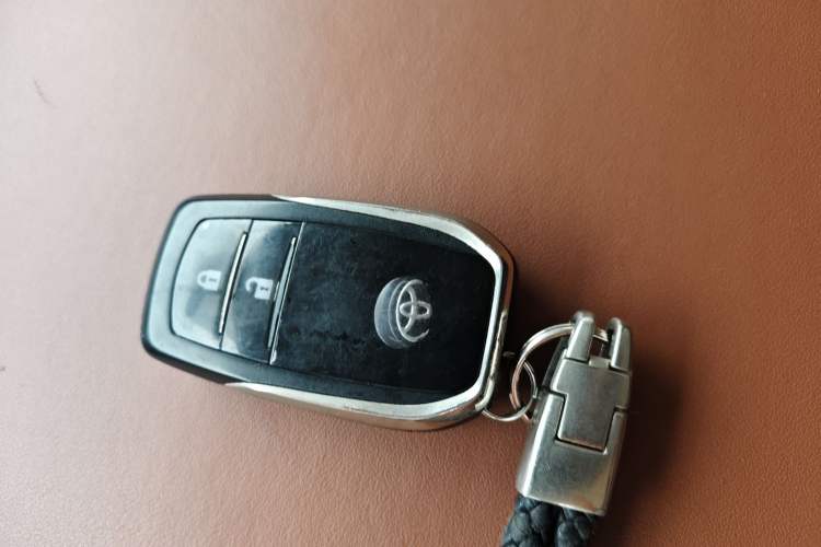 Used Toyota Land Cruiser  Vehicle Key