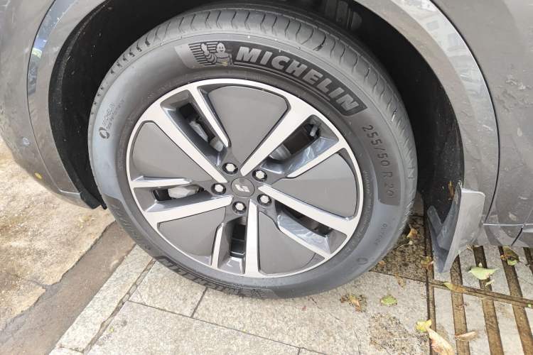 Used Li Auto L8 2024 Pro Model
