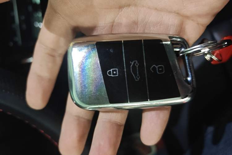 Used Volkswagen Passat 2020 Facelift 330TSI Elite Edition China VI Standard Interior 1