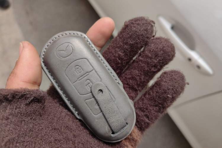 Used Mazda Atenza 2017 2.5L Blue Sky Prestige Edition Vehicle Key