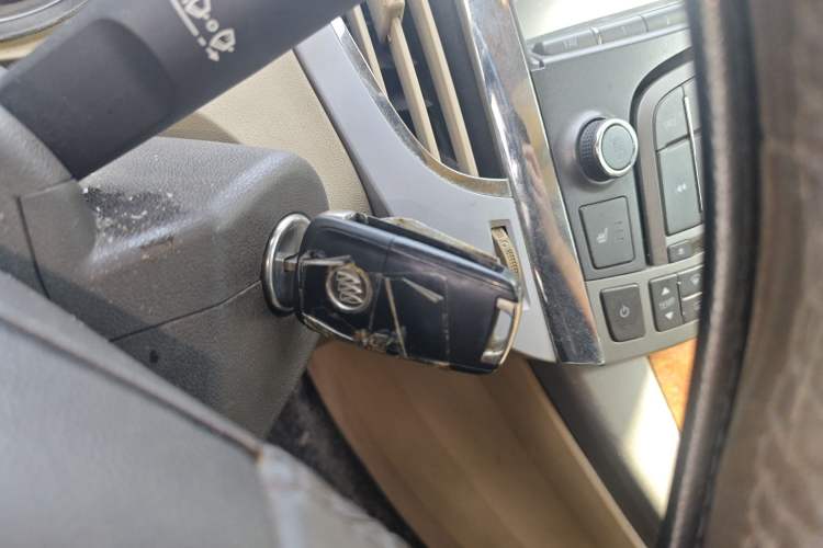 Used Buick LaCrosse 2011 2.4L SIDI Elegant Edition