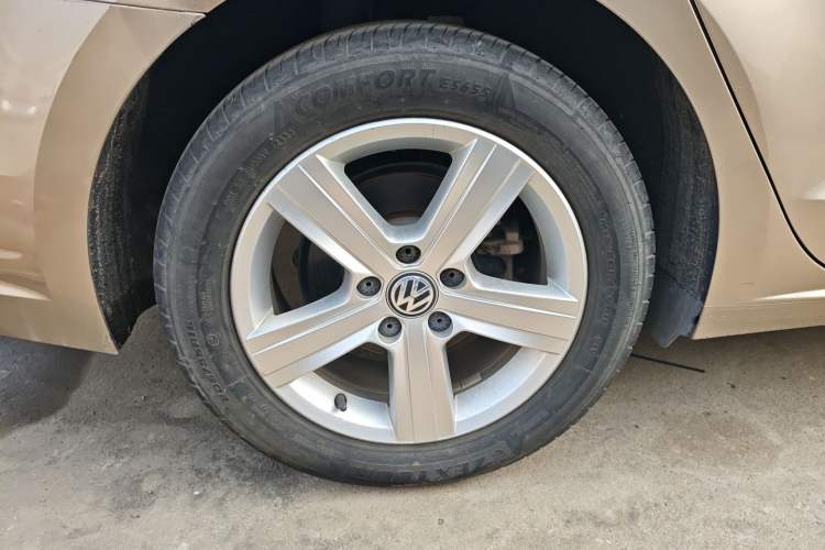 Used Volkswagen Lamando 2017 230TSI DSG Fashion Edition
