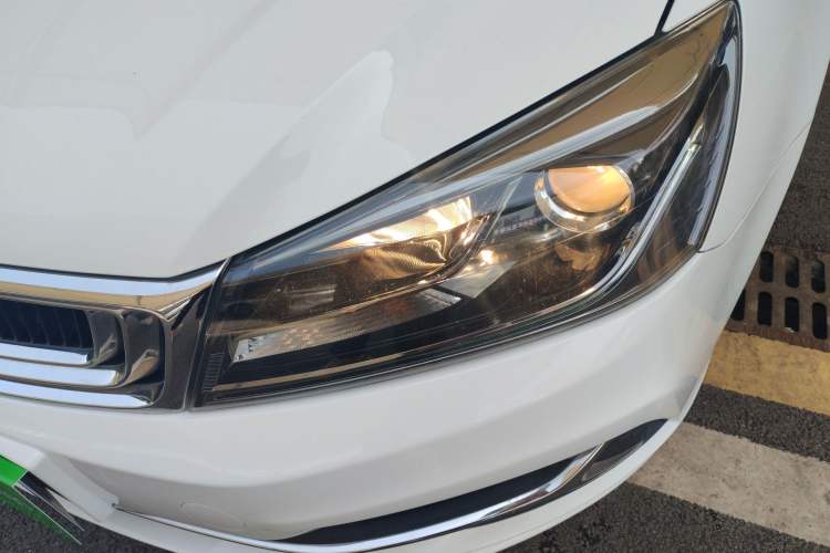 Used Geely Auto Emgrand 2019 Leading Edition 1.5L CVT Luxury Model China VI Standard Left Front Headlight