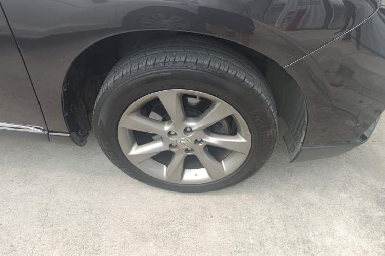 Used Lexus RX Classic 2009 350 Luxury Edition Right Front Wheel Hub