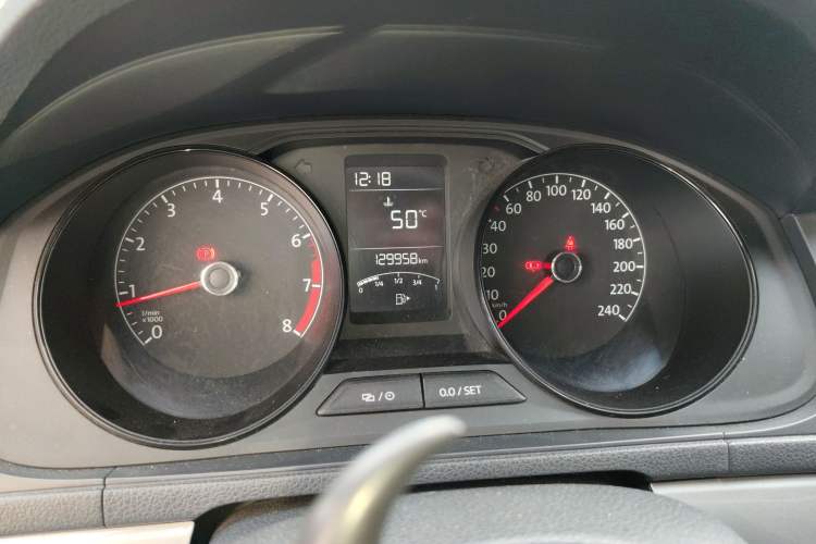 Used Volkswagen Gran Lavida 2015 1.6L Manual Fashion Edition