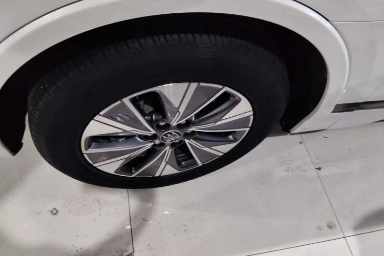 Used Buick E5 2023 Zhixiang Standard Range Edition Left Front Wheel Hub