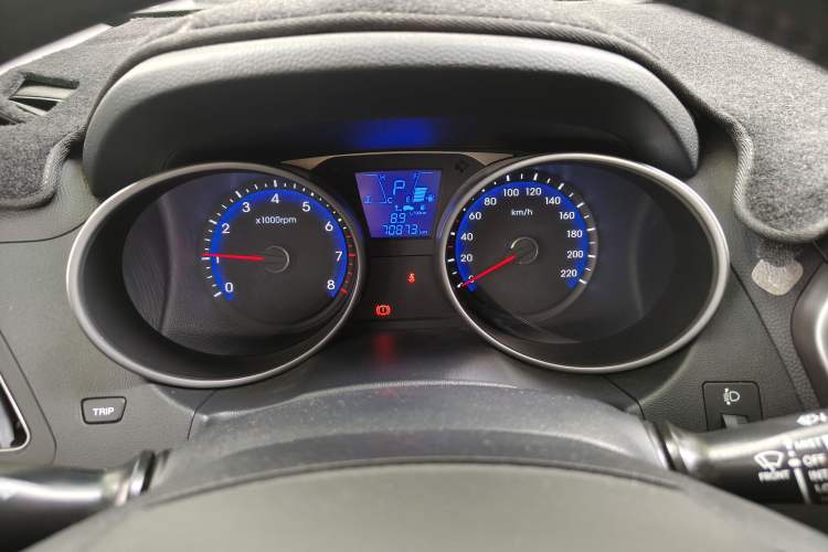 Used Hyundai ix35 2015 2.0L Automatic 2WD Smart Type China IV