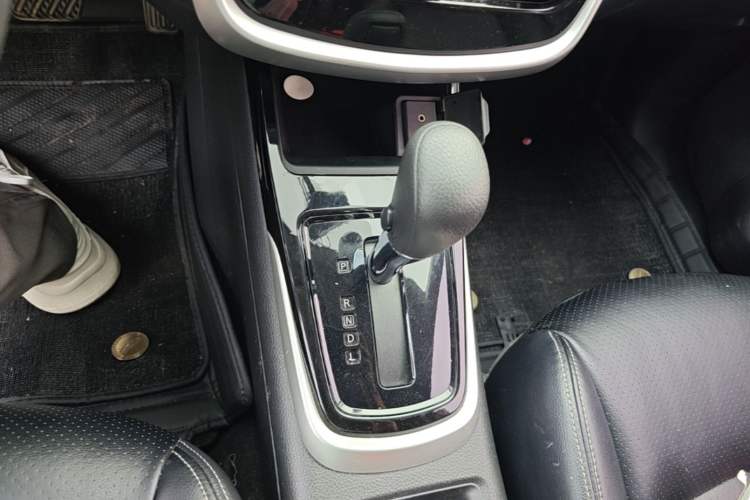 Used Nissan Tiida 2016 1.6L CVT Cool Dynamic Edition