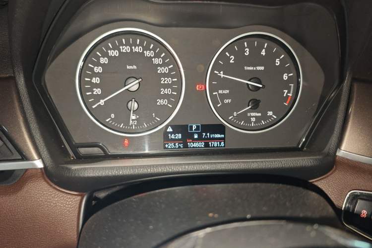 Used BMW X1 2016 sDrive18Li Luxury Model Odometer Close Up